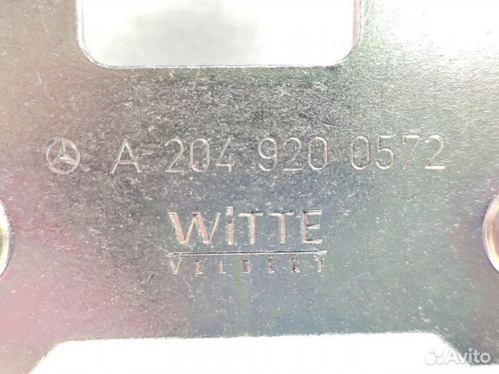 Замок спинки сиденья задний Mercedes-Benz