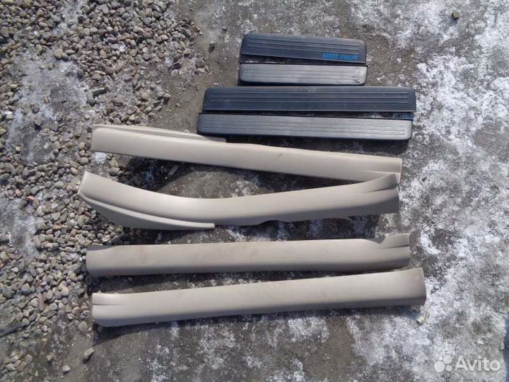 Порожек пластиковый Toyota Premio AZT240 1AZ-FSE