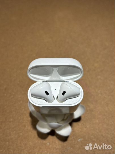 Apple AirPods 1-го поколения (A1602 Original)