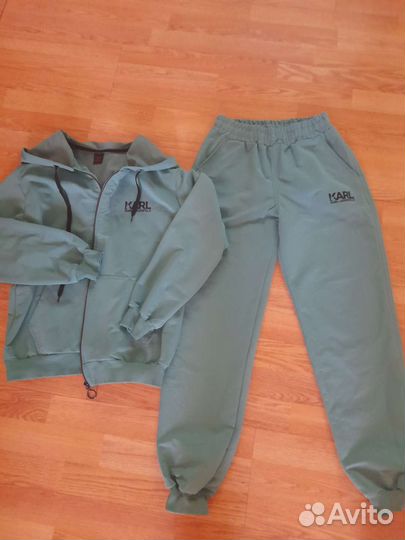 Спортивный костюм