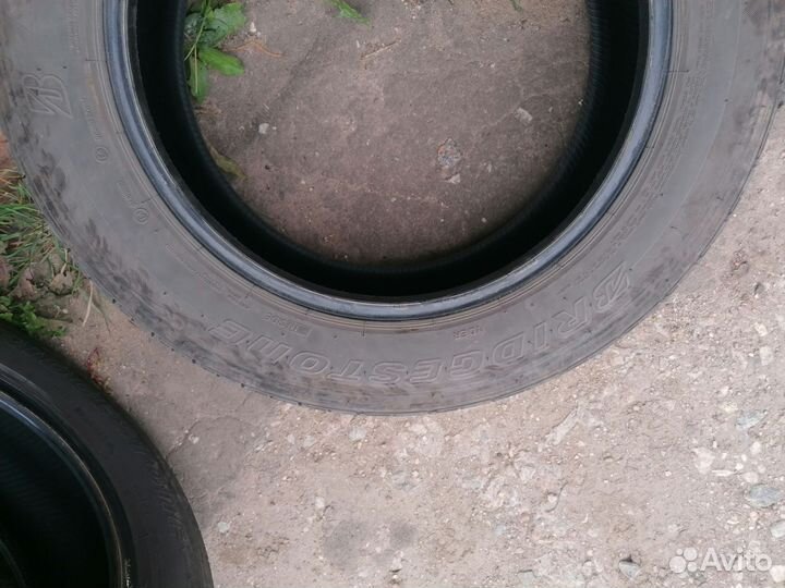 Bridgestone Dueler H/T 843 215/60 R17 96