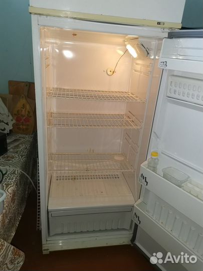 Холодильник Ariston бу