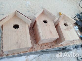 Скворечник, кормушка, птичий дом