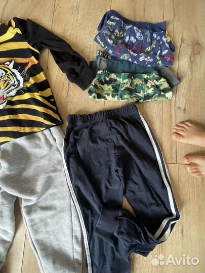 Комлпект одежды на мальчика 104-110 одежда пакетом
