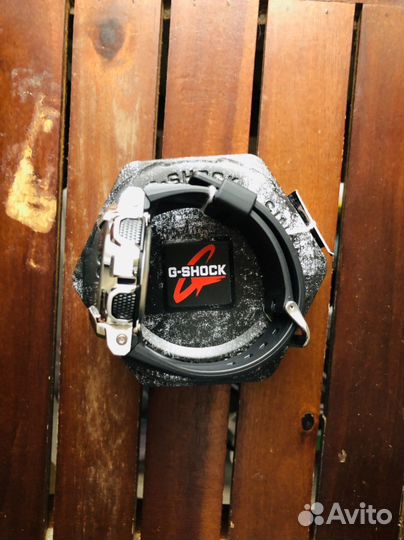 Casio G-shock GM-110-1AER с хронографом