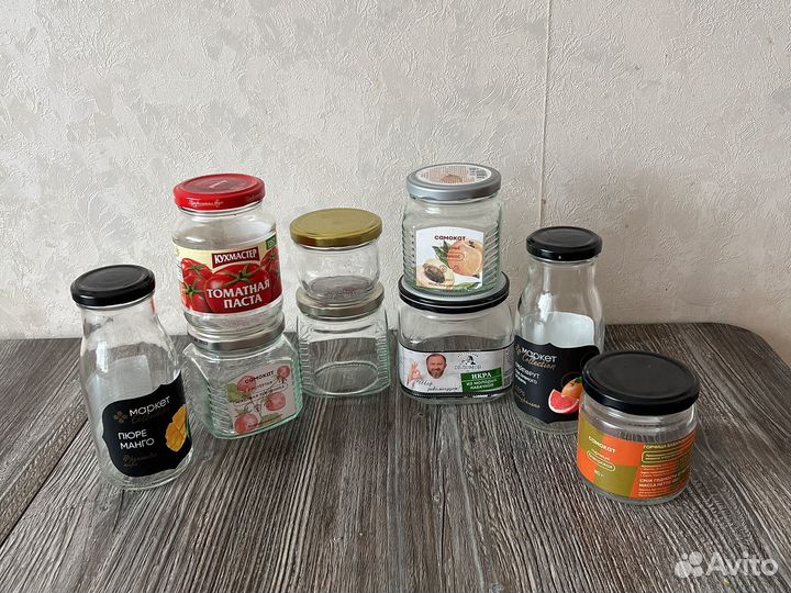 Стеклянные банки с крышками маленькие