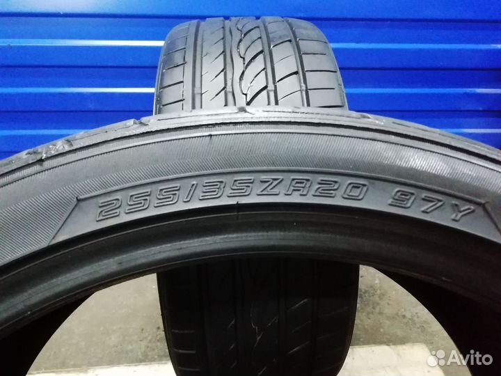 Sumitomo HTR Z III 255/35 R20 102Y