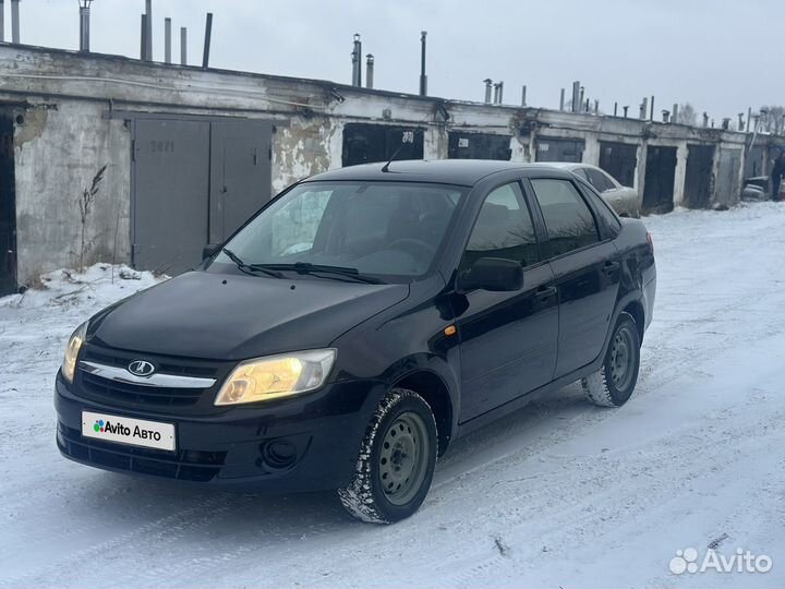 LADA Granta 1.6 МТ, 2013, 165 332 км