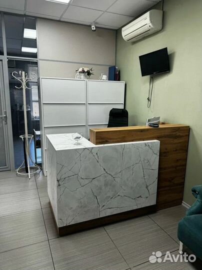 Стол ресепшн Бьюти