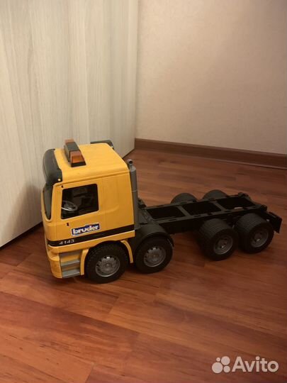 Детские игрушки кран