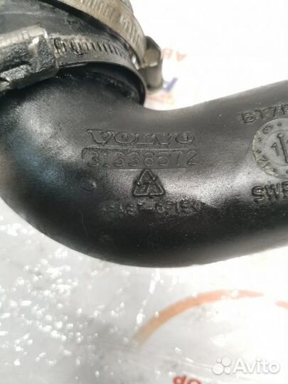 Патрубок дроссельной заслонки Volvo V60 2.0 дизель
