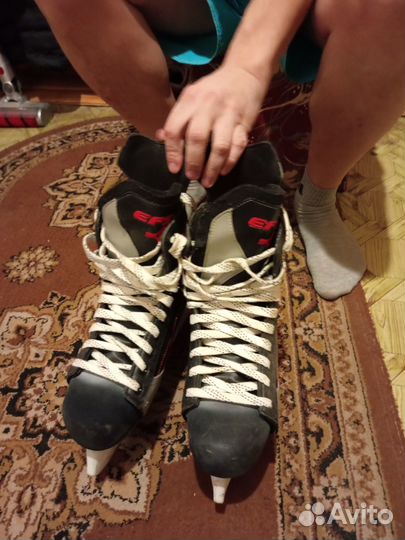 Коньки хоккейные 46размер, в хорошем состоянии