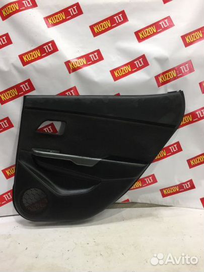 Обшивка двери задняя правая Kia Rio 3. седан 1.6