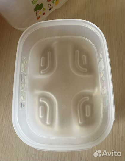 Контейнеры Tupperware