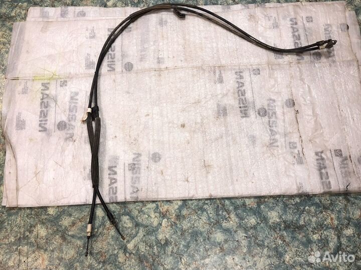 Трос стояночного тормоза ручника Volvo S40 2004-12