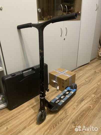 Трюковрй самокат custom