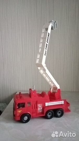 Детская инерционная пожарная машина