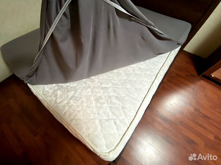 Кровать двухспальная бу