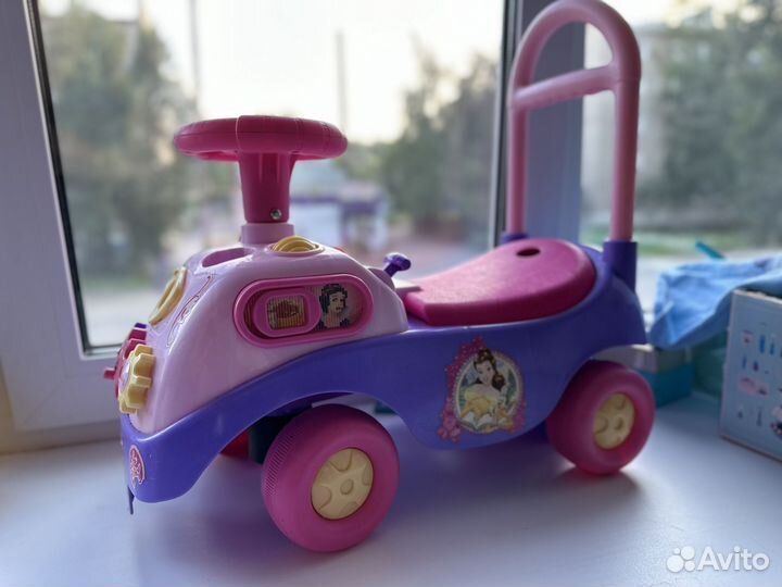 Машинка каталка толокар