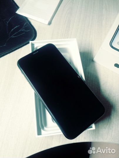 iPhone X, 64 ГБ