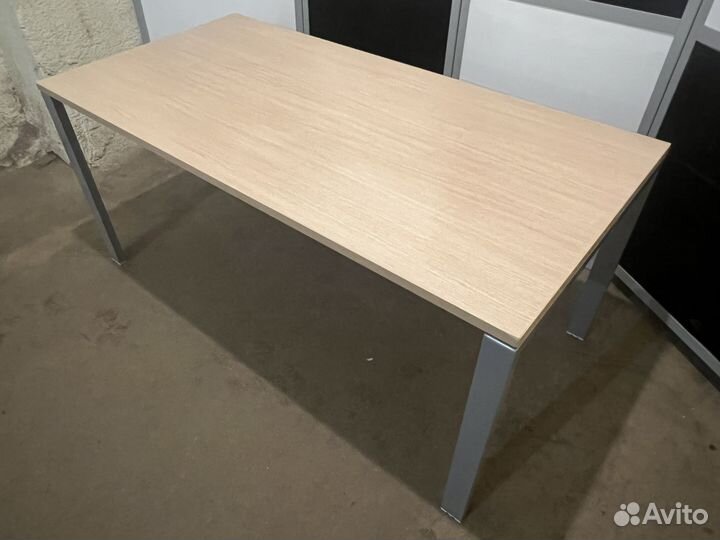 Стол на металлокаркасе 160х80х72см