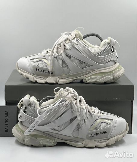 Balenciaga track