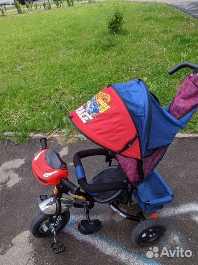 Детский велосипед трехколесный с ручкой