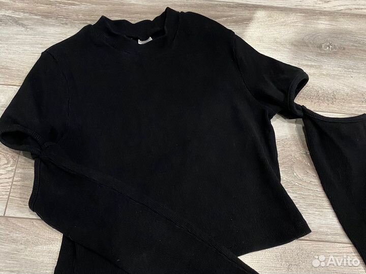 Топ с длинным рукавом