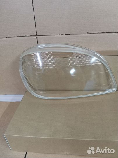 Стекло фары правое Шевроле Нива старого образца