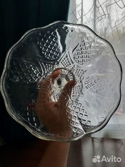 Старинная ваза фруктовница на ножке