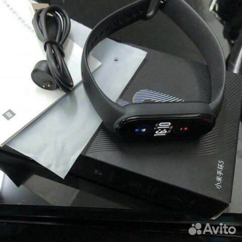 Фитнес-браслет Xiaomi Mi Band 5 (черный)