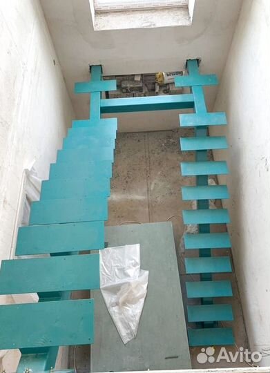 Лестница забежная под ключ
