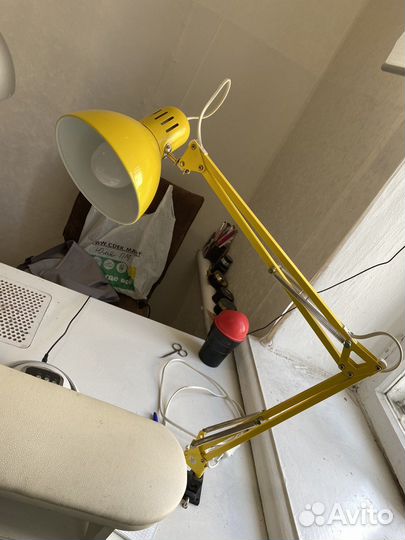 Лампа настольная для маникюра