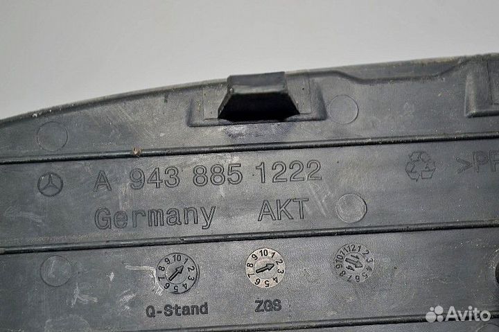 Накладка переднего бампера, левая mercedes-benz Ac