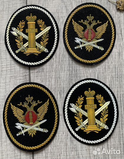 Галстуки, погоны шивроны эмблема пуговицы значки