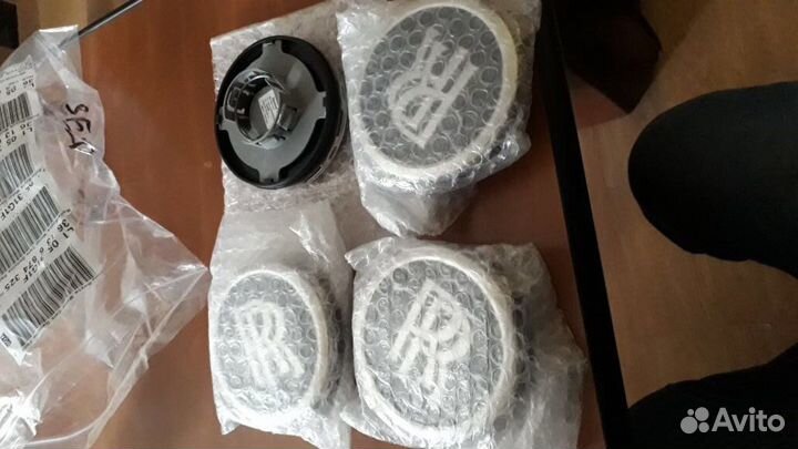 Вставка в центральный диск колпак Rolls Royce