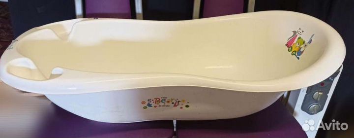 Ванночка для купания со сливом. Ванна детская