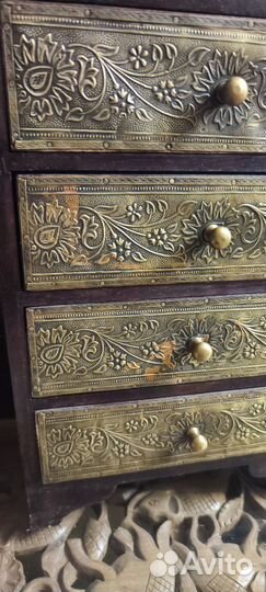 Шкатулка комодик из ценных пород дерева и латунь