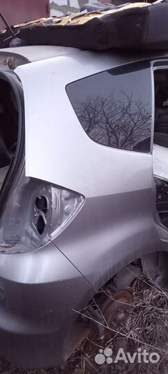 Крыло заднее правое honda fit / jazz