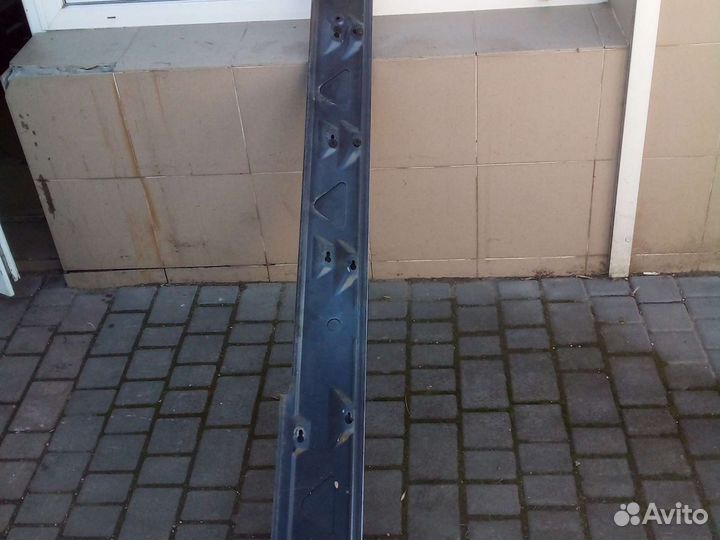 Накладка сдвижной двери правая на т5