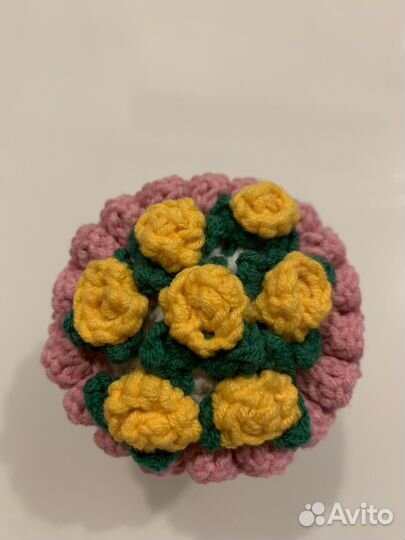 Букет из роз, связанный крючком