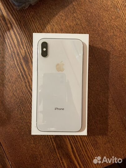 iPhone X, 64 ГБ