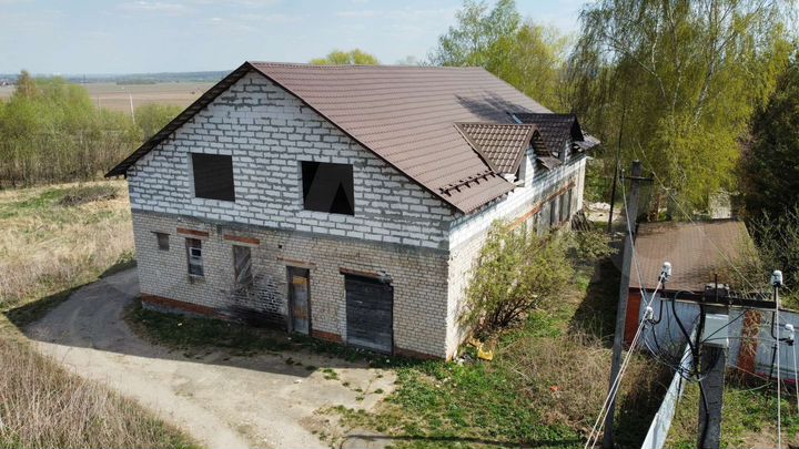 Здание, 400 м²