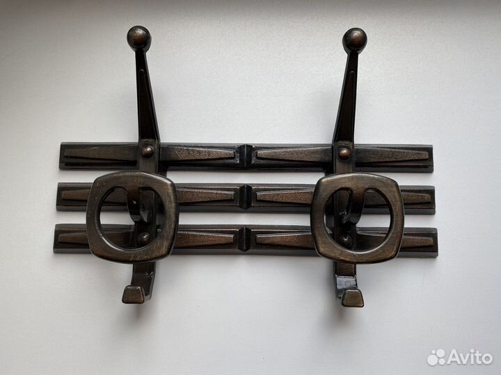 Вешалка настенная