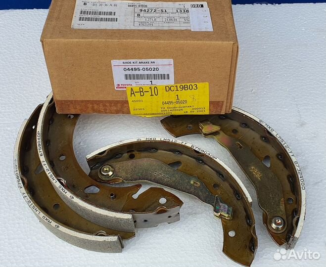 Тормозные колодки Toyota Avensis 97-03