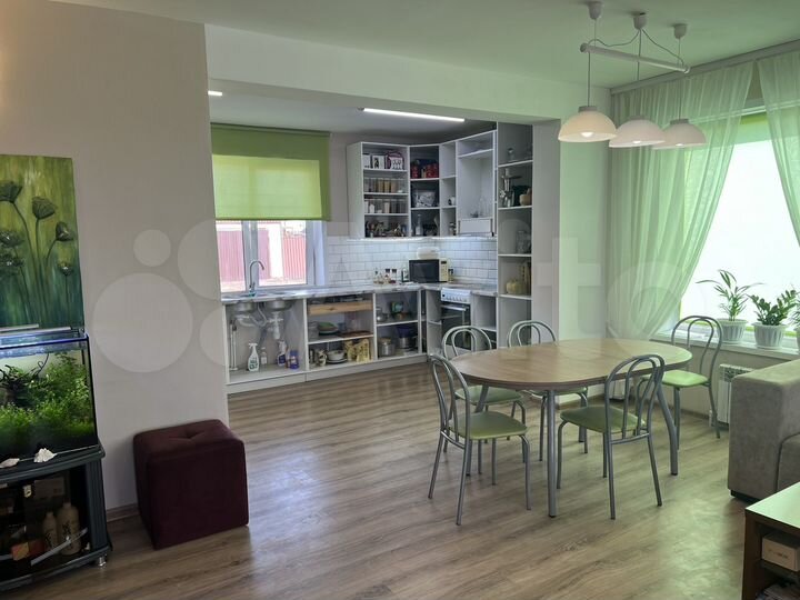 Коттедж 172 м² на участке 6,3 сот.