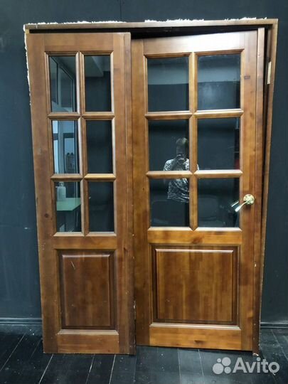 Двухстворчатая межкомнатная дверь