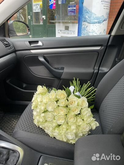 Доставка цветов и букетов