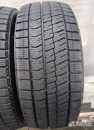 Bridgestone Blizzak Ice 225/45 R17 99W