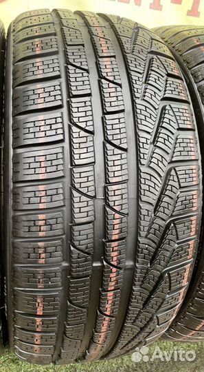 Pirelli Winter Sottozero 240 Serie II 245/35 R20 и 295/30 R20 97V